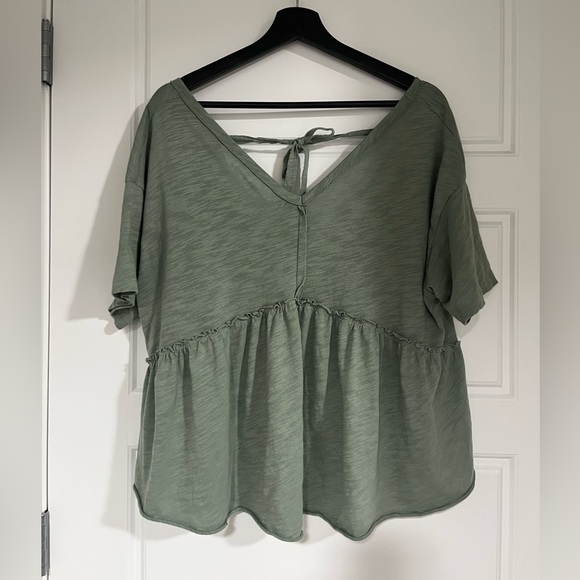 American Eagle Oversized V-Neck - Picture 2 of 7